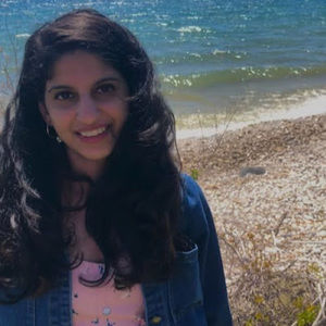 Meet your Posher, Anushka